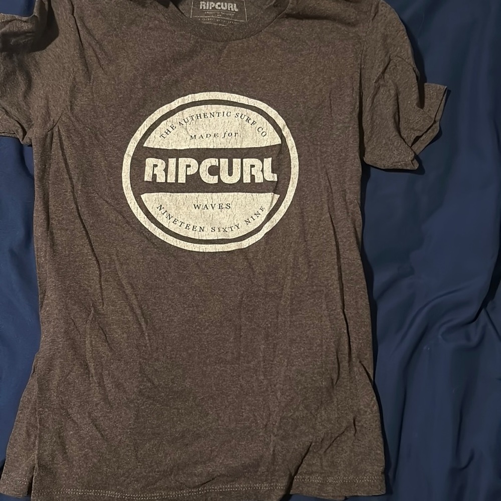 Grey ripcurl shirt small size